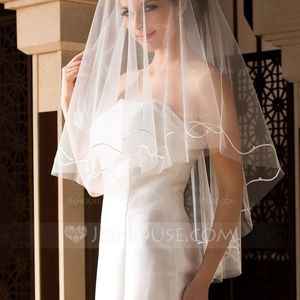 New! One-tier Fingertip Bridal Veil Pearl Cut Edge